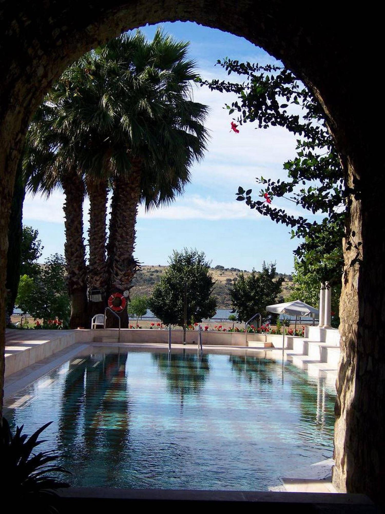 Hotel Varinia Serena - Balneario De Alange Exterior photo
