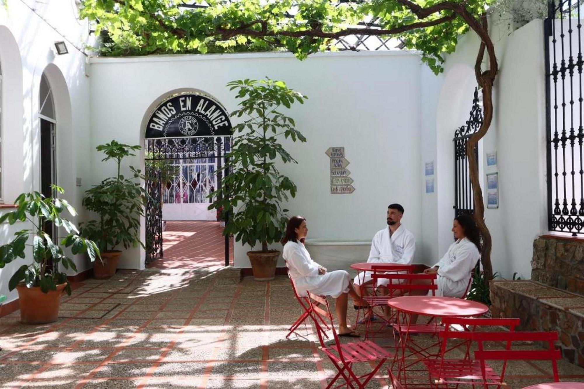 Hotel Varinia Serena - Balneario De Alange Exterior photo
