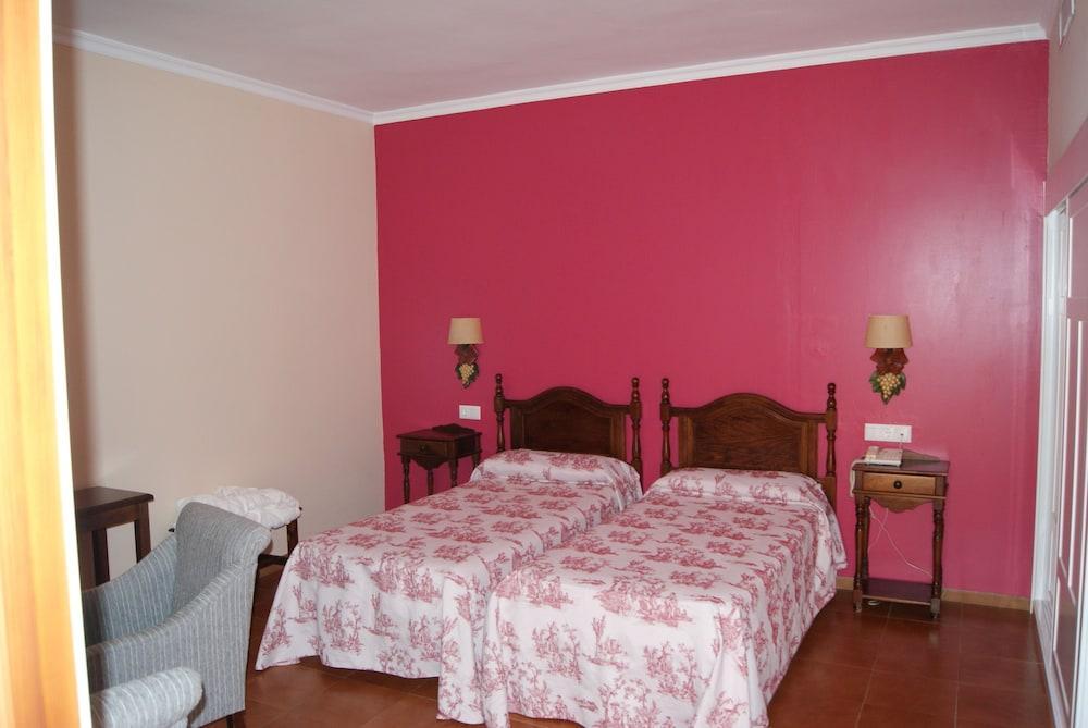 Hotel Varinia Serena - Balneario De Alange Exterior photo